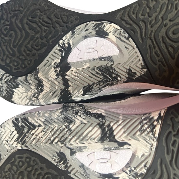 Under Armour Basketball Shoes Black white high top size 9 - Picture 9 of 11